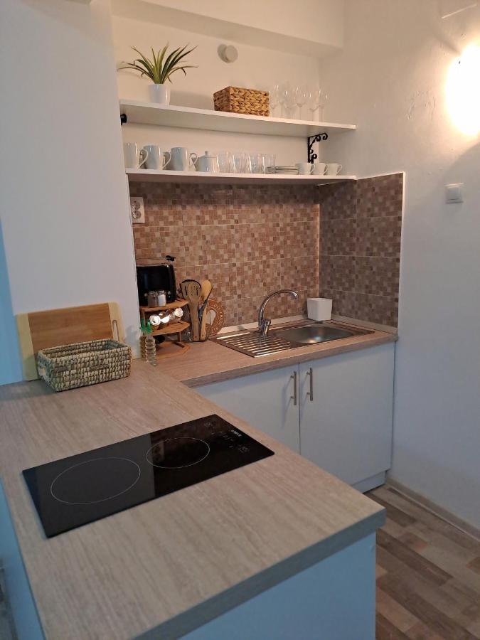 7 Level Central Apartments М'єркуря-Чук Екстер'єр фото