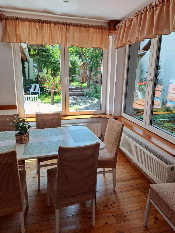 7 Level Central Apartments М'єркуря-Чук Екстер'єр фото
